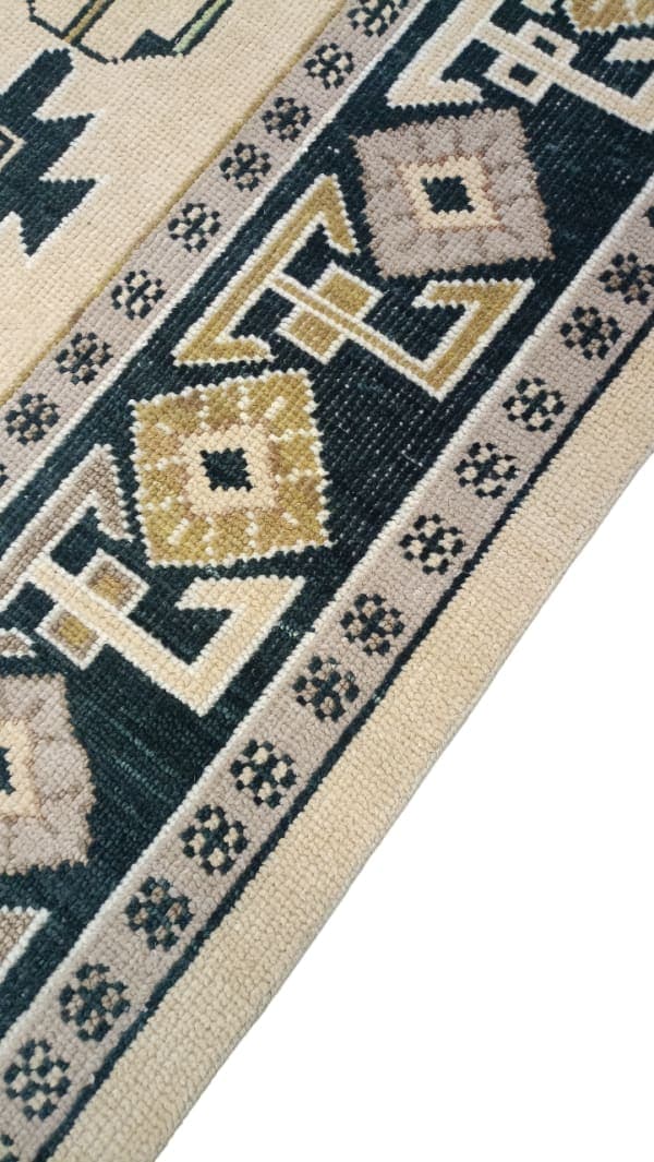 Atlas Ivory Tribal Geometric Rug detail