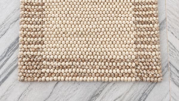 Oat Pebble Textured Rug detail